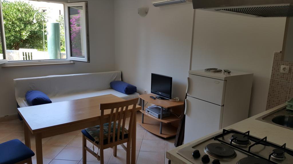 Studio Apartment Bosko Novalja Exterior photo